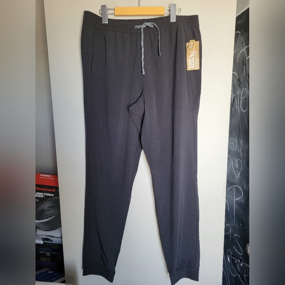 NEW Eddie Bauer Men's Black Joggers, Size T Large - Picture 2 of 6